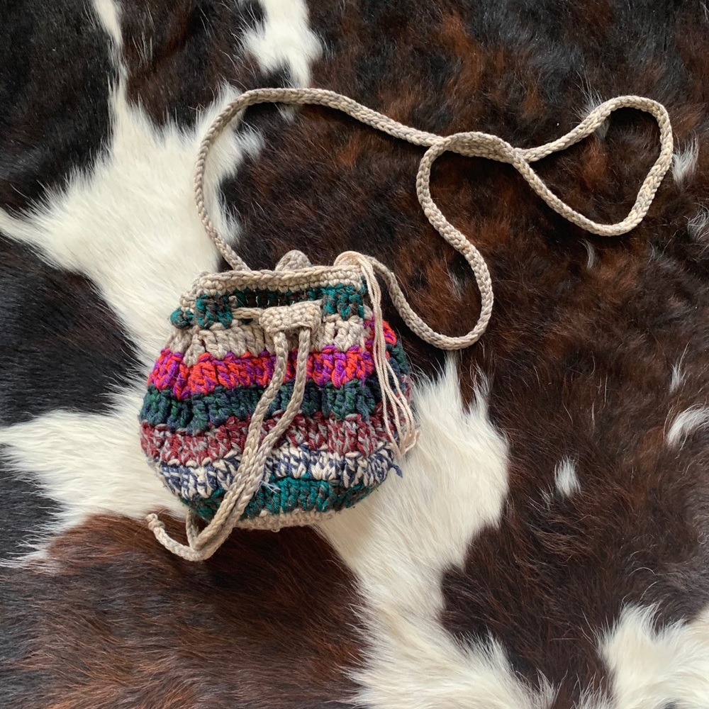 Knit sphere cross body purse